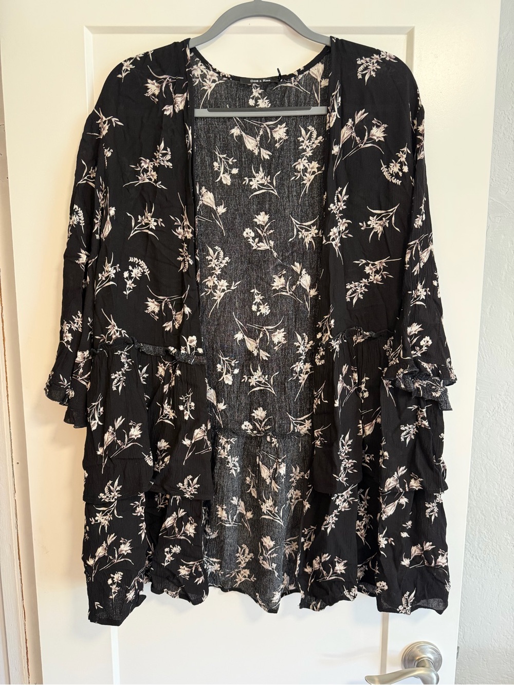 Doe & Rae Black Floral Open-Front Ruffle Kimono